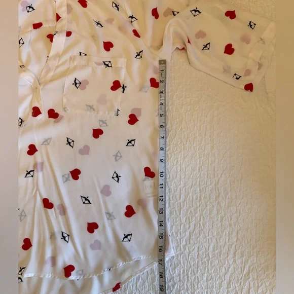 Soho Heart Print Button-Down Shirt – Size XL | White with Red & Pink Hearts - Picture 9 of 11